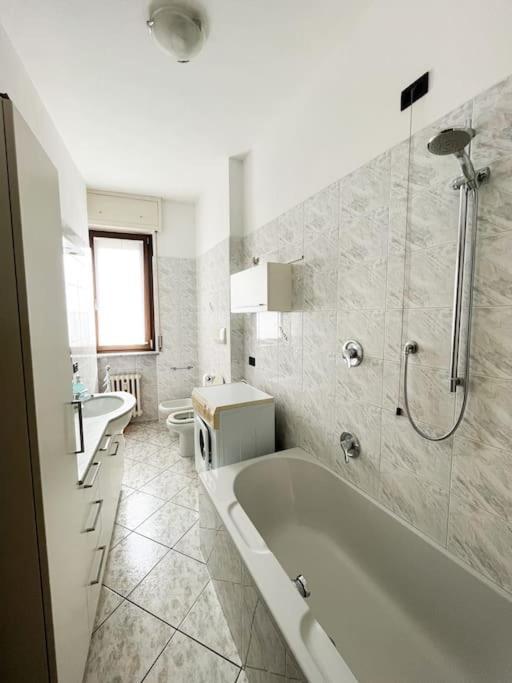 Ferienwohnung Airport+Train Station+Center Cozy City Loft Bergamo Exterior foto
